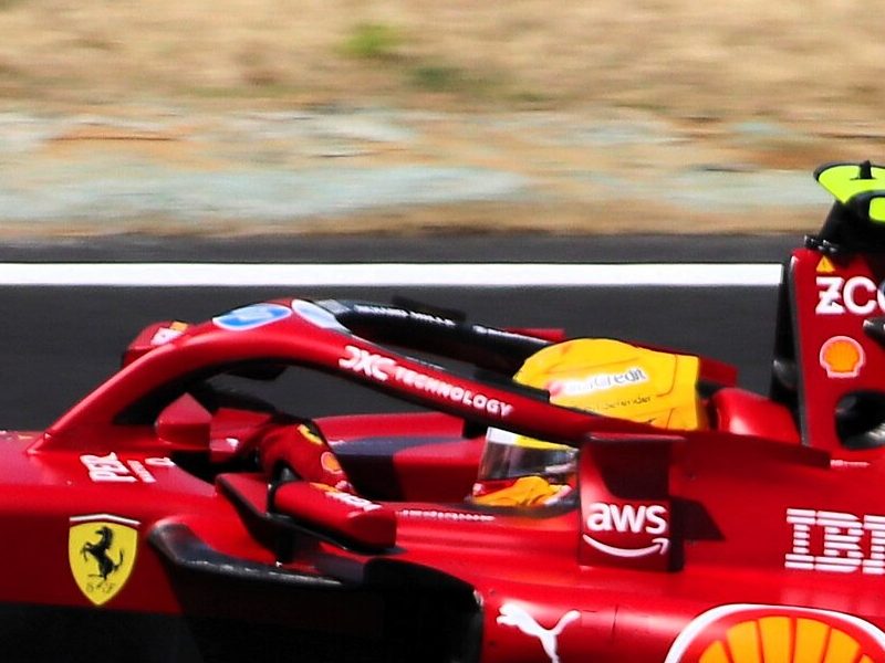 Photo of the Lewis Hamilton 2025 season helmet